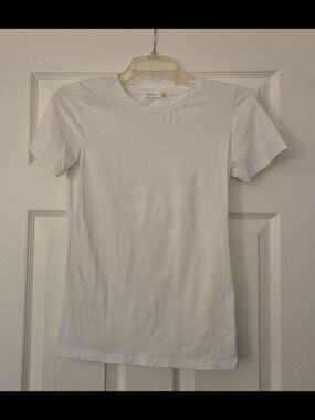Active Basic White Short Sleeve Tee